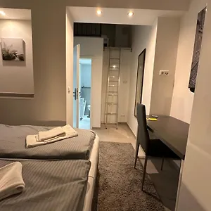  Aparthotel Estelada Boarding - Bogenhausen Germania